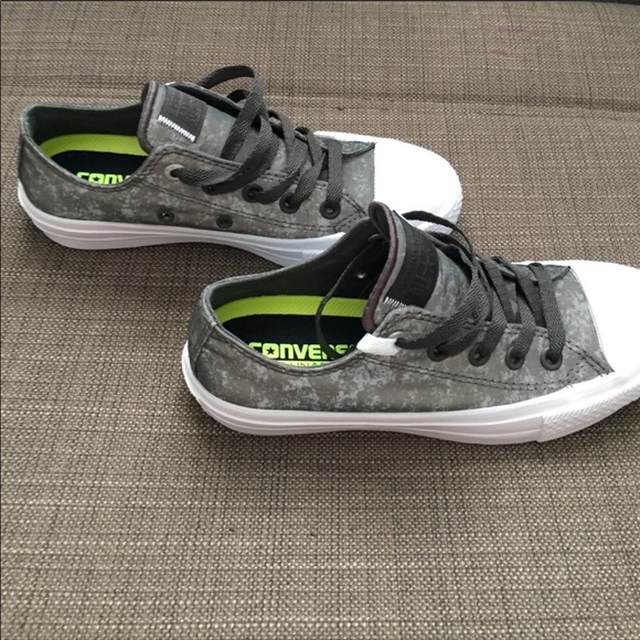 BRAND NEW Converse grey/silver/white W5/M3 - Picture 2 of 8